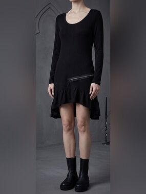 NWT Unique Valzรฉre dress